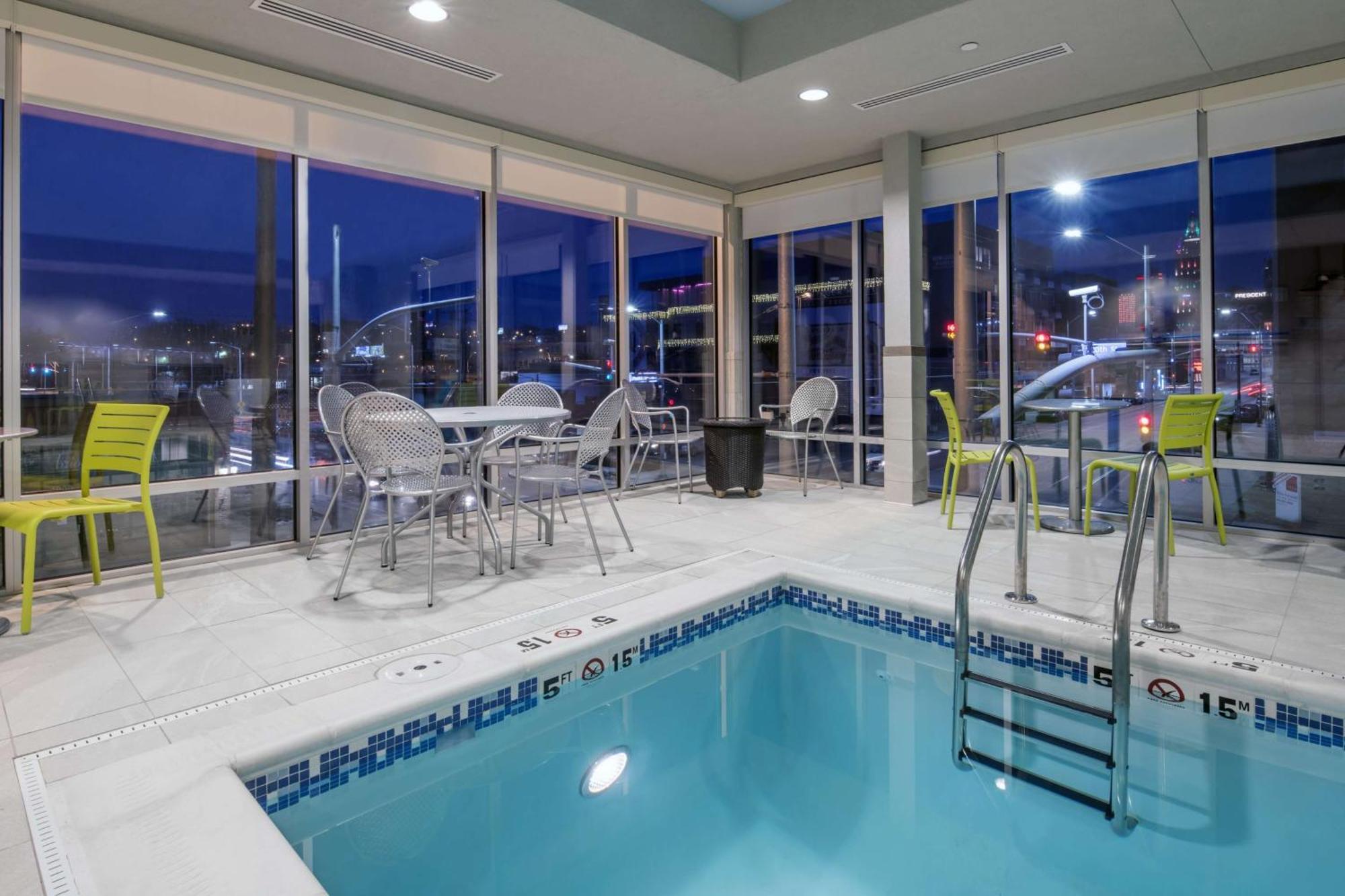 Home2 Suites Kansas City Downtown מראה חיצוני תמונה